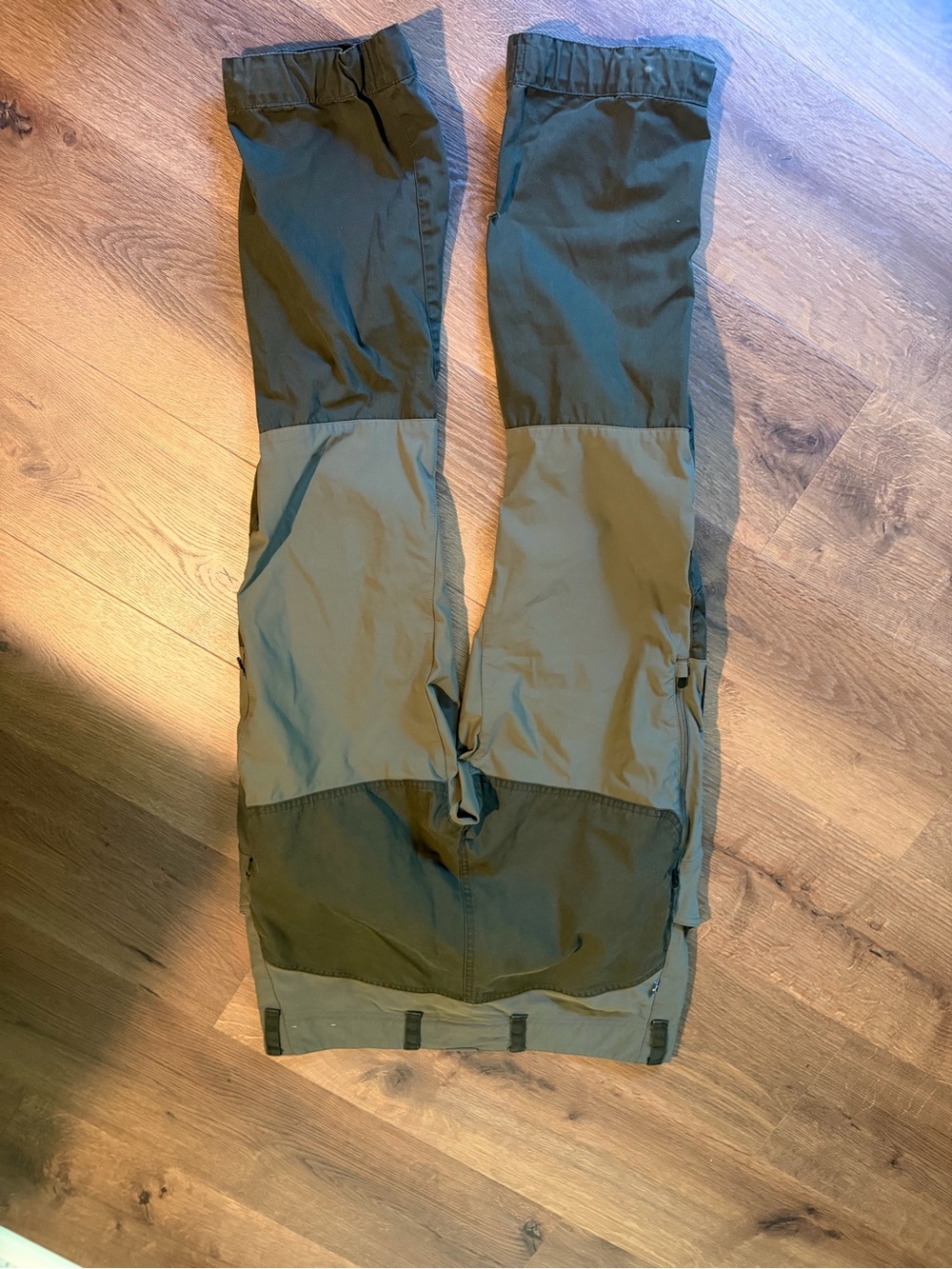 Men's Two-Tone Green Fjall Raven Keb Trouser - Picture 3 of 4